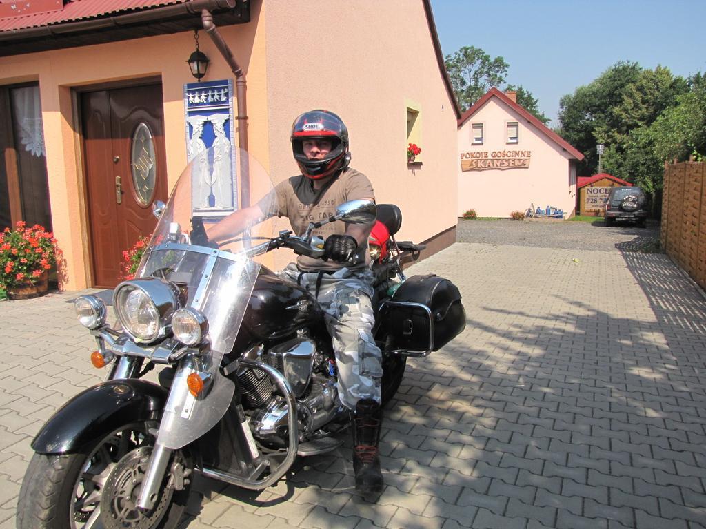 Gosciniec Grek Zorba - Pokoje I Domki 4 Osobowe - 16Km Od Zator Energylandia Inwałd Exterior foto