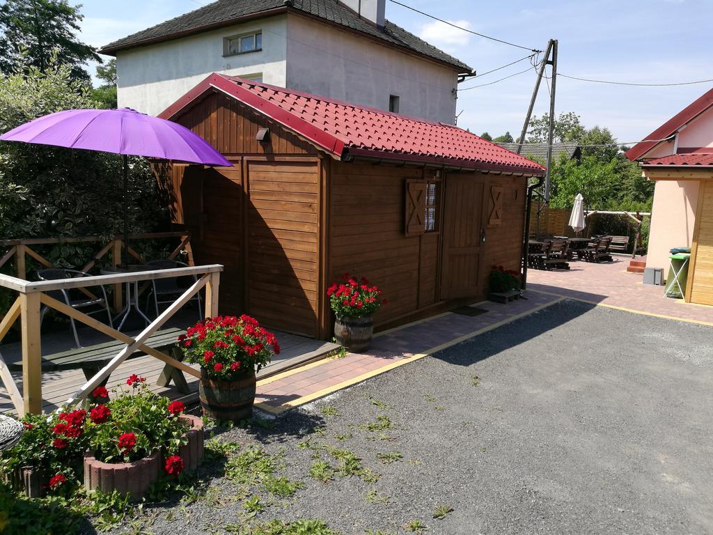 Gosciniec Grek Zorba - Pokoje I Domki 4 Osobowe - 16Km Od Zator Energylandia Inwałd Quarto foto